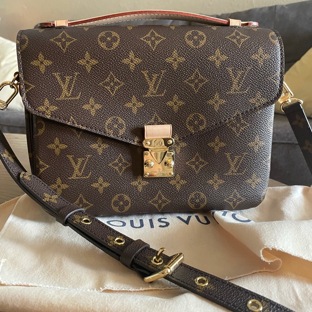 Louis Vuitton Pouchette Métis